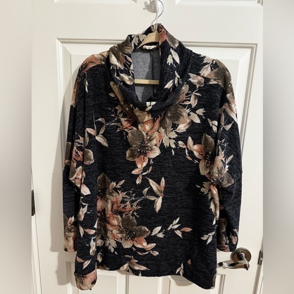 143 Story Sweaters - 143 Story Cowl Neck Sweater Oversized Stretchy Gray Floral Plus 3X